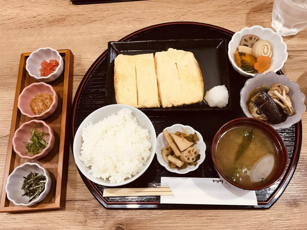 四天王寺のだし巻き玉子専門店&cafe百花