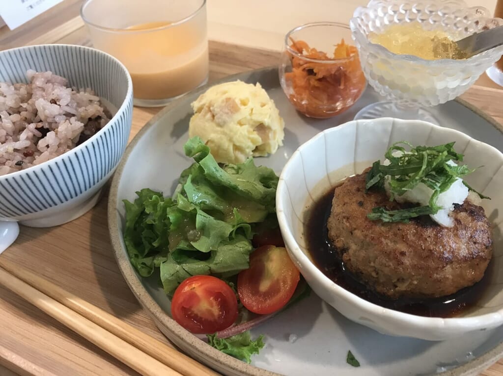 寺田町のカフェこぐまや