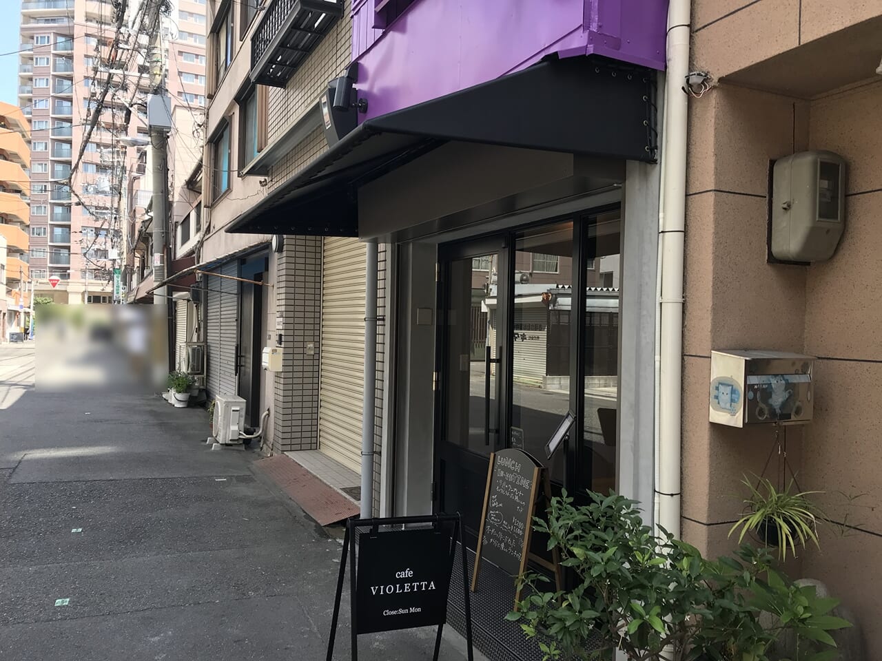 上本町のCafe VIOLETTA